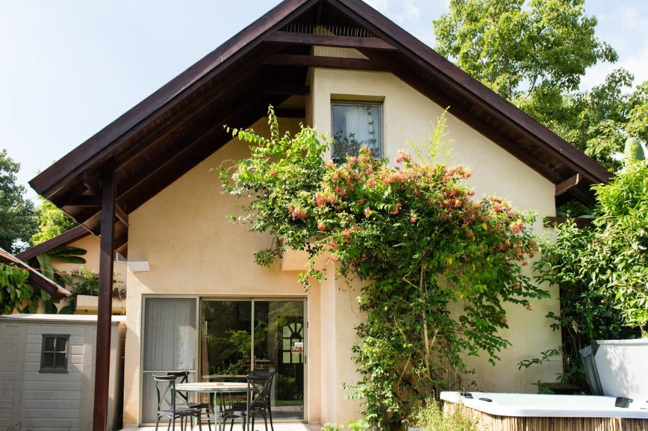 Vitrage Holiday Village&Spa Bet Hillel Exteriör bild