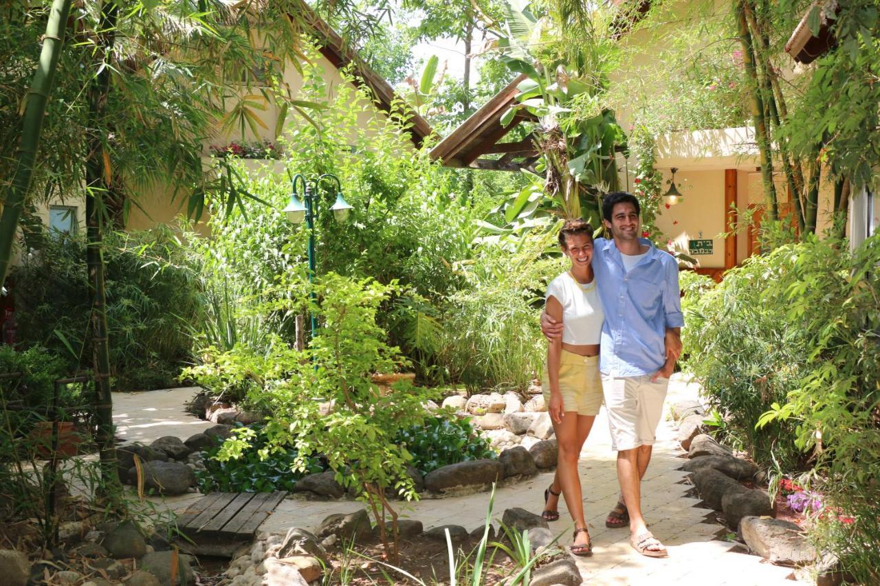 Vitrage Holiday Village&Spa Bet Hillel Exteriör bild